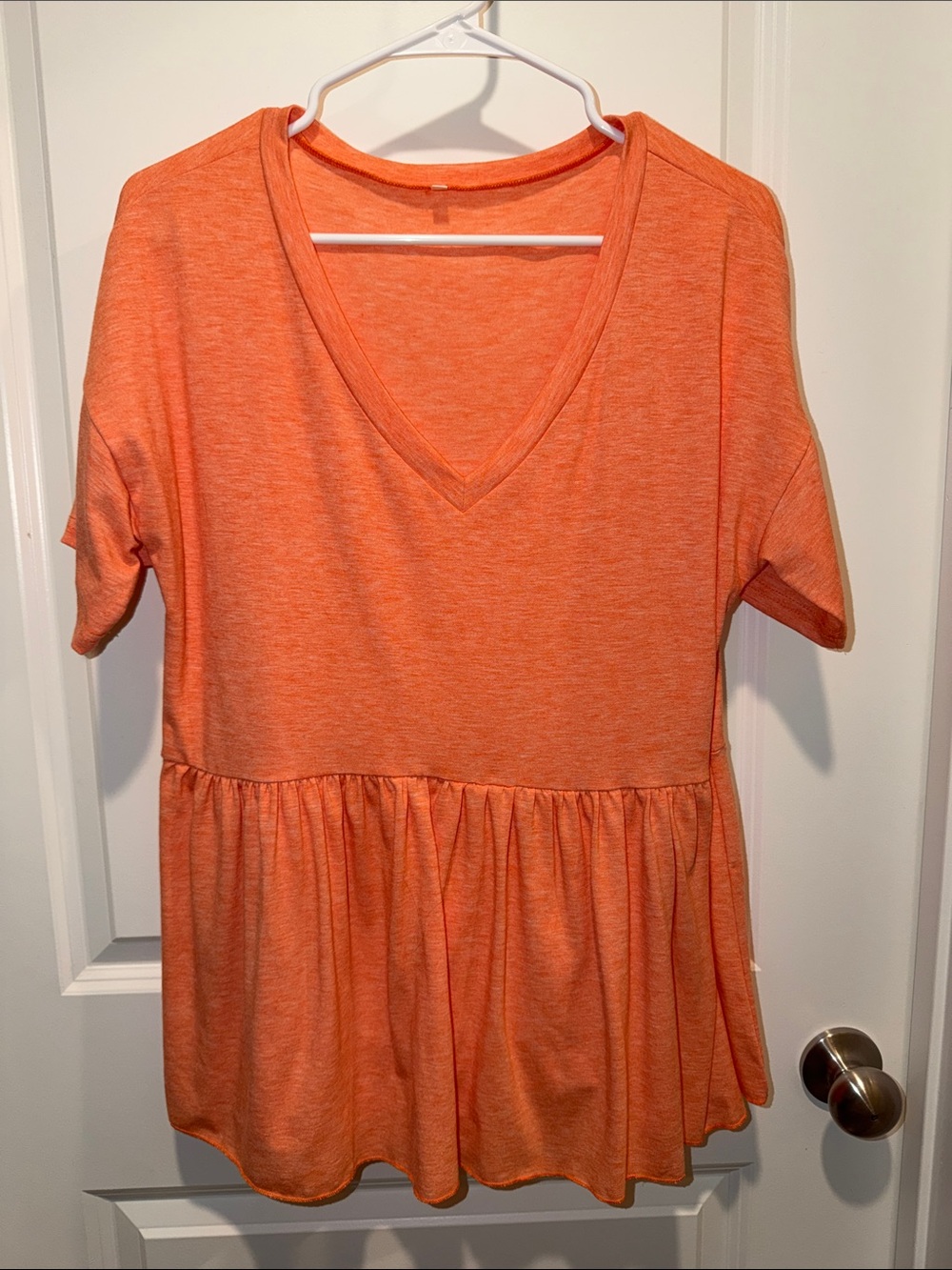 V-Neck Peplum Tee in Heathered Orange